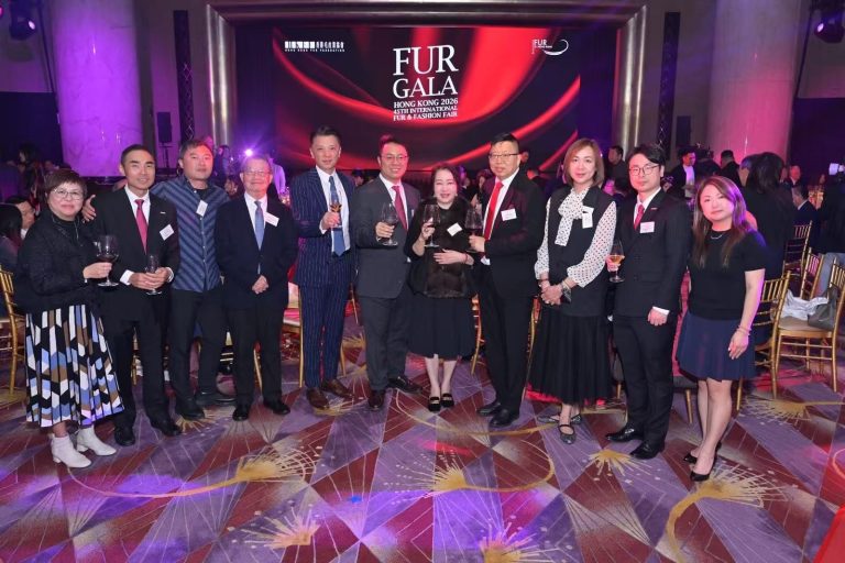香港毛皮業協會舉行「皮草之夜2026」 香港紡織商會代表應邀出席 見證設計比賽及時裝秀