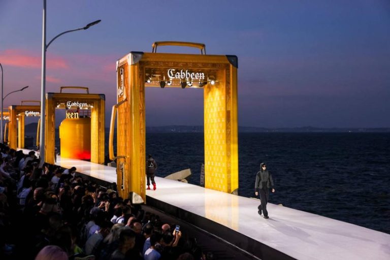 品牌動向|卡賓服飾2025年營收下降8.8%